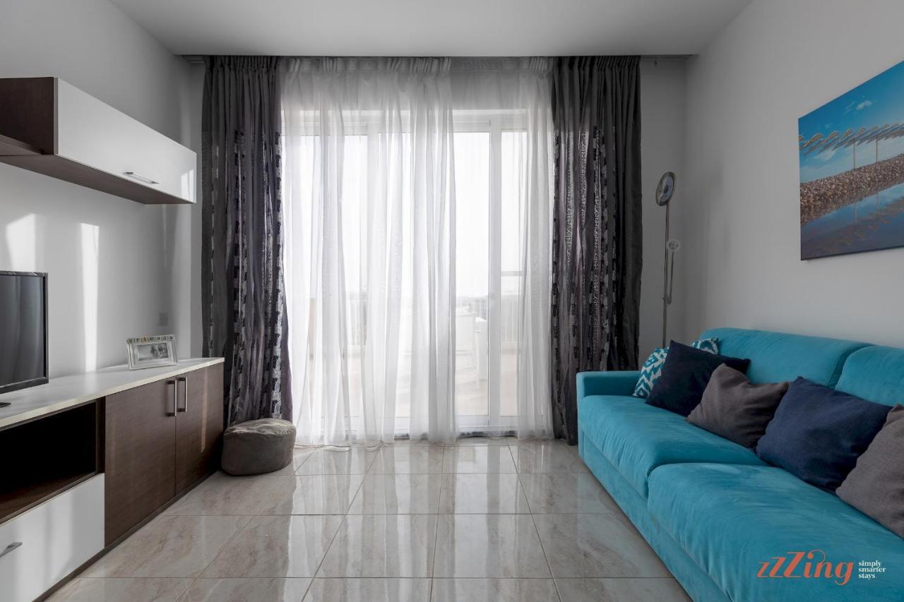 Sunny Penthouse Wterrace And Open Views Apartment Сейнт Полс Бей Екстериор снимка